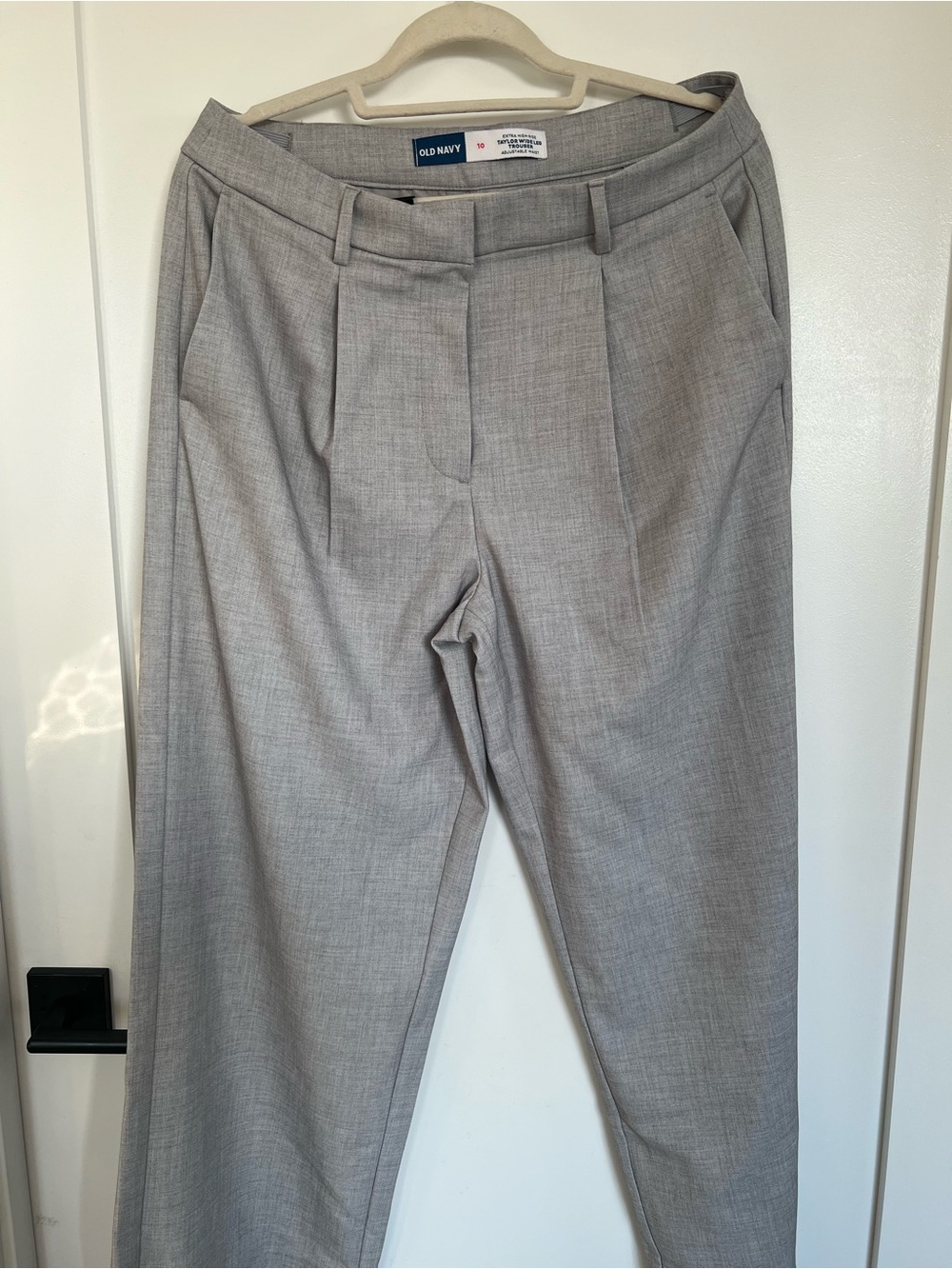 Old Navy Women’s Grey Wide Leg adjustable waist Pants - Pleated Front
